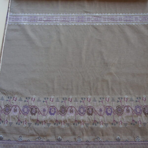 Jacquard mit Bordüre